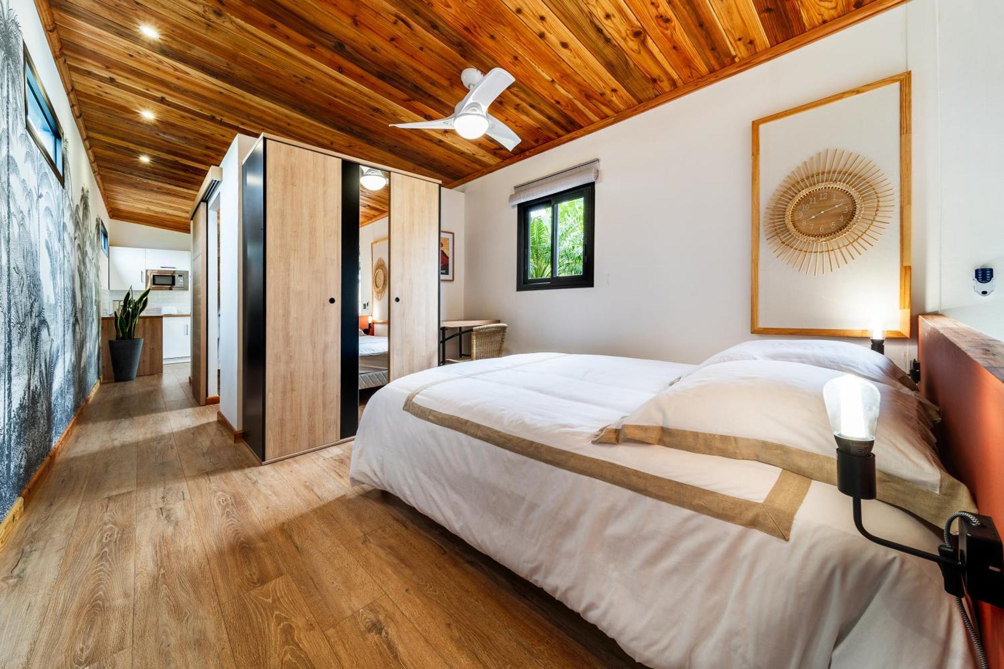 Bungalow L'Escale De Takamaka Saint-Benoît Екстериор снимка