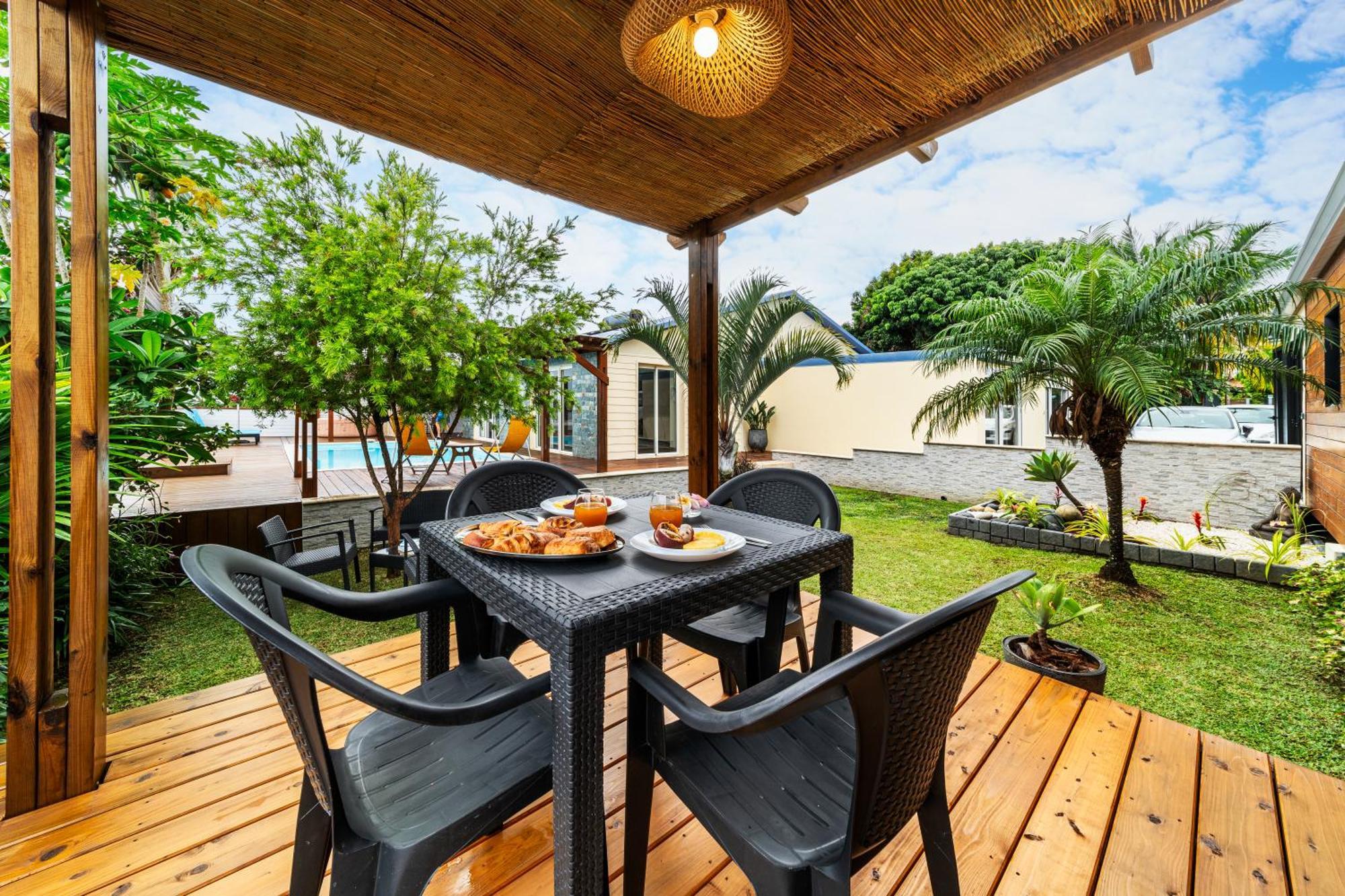 Bungalow L'Escale De Takamaka Saint-Benoît Екстериор снимка